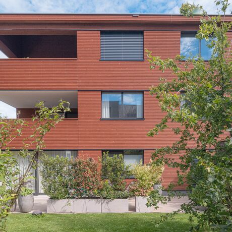 Gebr. Eisenring AG, 4-0201, Fassade, nord. Fichte, Rhomboid Nut + Kamm 20/75, strukturfein, Lignovit Lasur