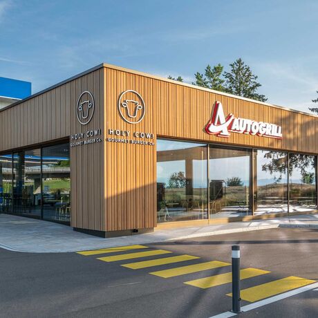 Gebr. Eisenring AG, 5-0323, Fassade, Sipo, Akustik 20/95 und 30/50, strukturfein, colorshield Aqualin UV-Natur