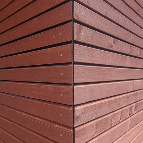 Gebr. Eisenring AG, 4-0201, Fassade, nord. Fichte, Rhomboid Nut + Kamm 20/75, strukturfein, Lignovit Lasur