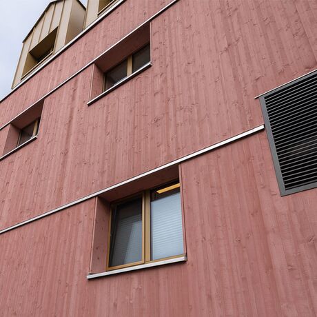 Gebr. Eisenring AG, 5-0247, Fassade, heim. Fichte, Nut + Kamm 26/115, sägeroh, colorshield Aqualin Pro Wunschfarbton